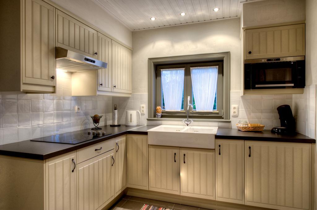 Under Oaks Hotel Westmalle Екстериор снимка