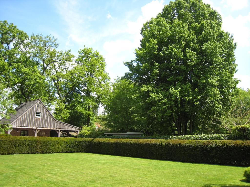 Under Oaks Hotel Westmalle Екстериор снимка