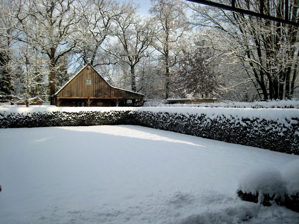 Under Oaks Hotel Westmalle Екстериор снимка
